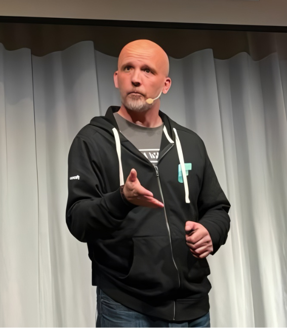 Me on stage at FabCon Las Vegas